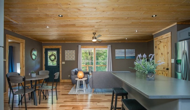Southwood Cottage, luxe and stylish