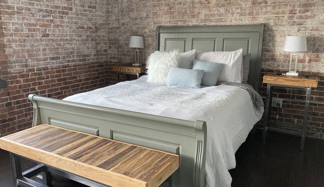 Spacious 4-bedroom riverfront loft apartment