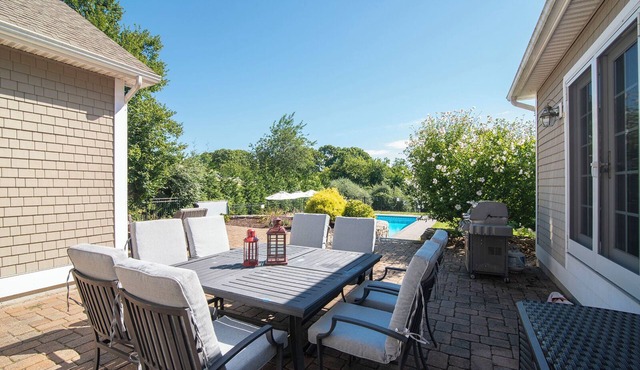 Spacious 5-bedroom house with Pool