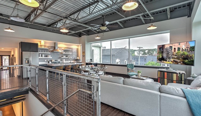 Spacious and Fun 5BR Downtown Frankfort Loft Near Dining & Distilleries