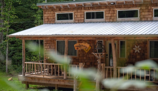 Spacious Secluded Cabin on 100 Acres Near Red River Gorge