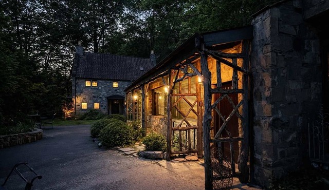 Storybook 3-Cottage Mountain Getaway