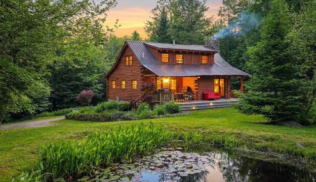 Stratton Log Cabin: Pond + Hot Tub + Privacy!