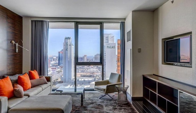 Strip View Luxury Studio No Resort Fee Palms Place