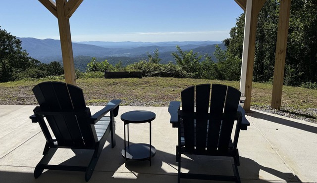 Stunning mountain view home in Little Switzerland away from it all