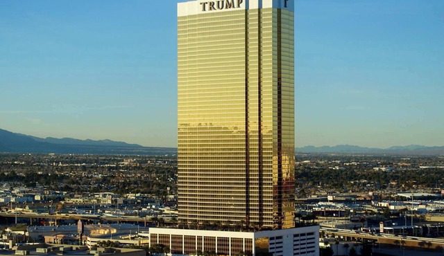 Stylish Renovated Trump Tower Studio