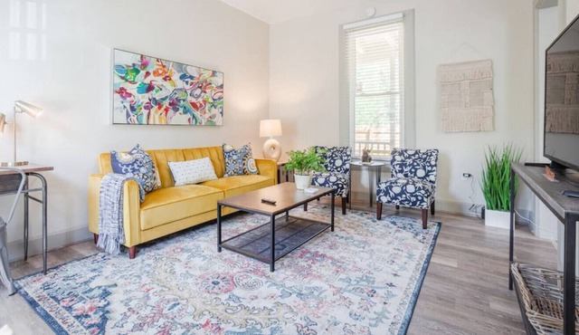 Sunshine Cottage 10min to Downtown & Nature Trails