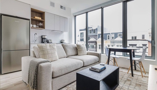 Superb NoMa 1BR w/Gym, Pool, EV Charging & A/C