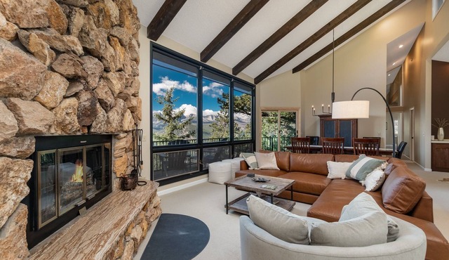 The Cedars Vacation Home at Windcliff