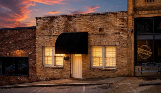 The Downtown, Stay in the Heart of Mossy Creek