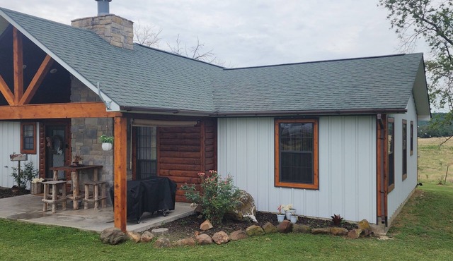 The home between 2 lakes! Charming 3-bedroom house with AC, WiFi, and much more!