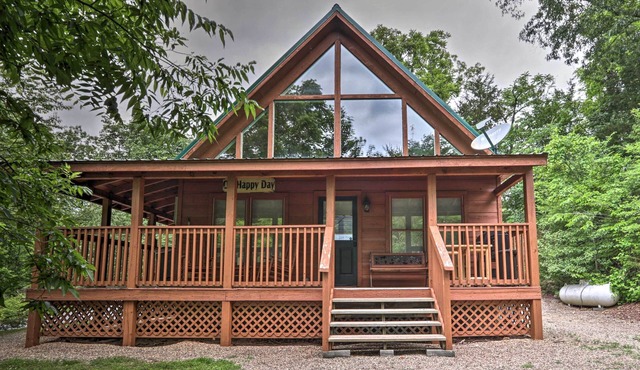 'The Moonshine' Cabin: Hot Tub, 3 Mi to Dollywood