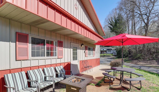 ‘The WCU Hideout' Cozy Escape- 1 Mi to Campus