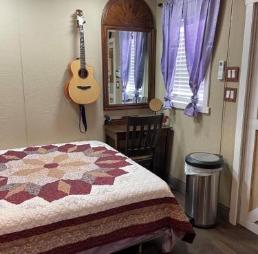 Tiny Tiny Bunkhouse