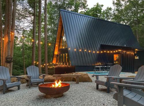 Two Pines Hollow - Private A-Frame Hot Tub Forest Retreat