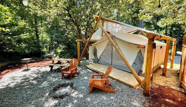 Umpqua National Forest Glamping Tent Pioneer - Near Crater Lake & Umpqua Hot Springs
