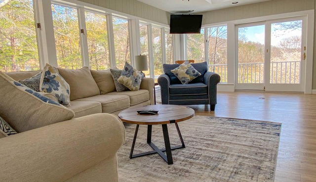 ★Views★Golf Cart Included★Behind Resort Gate★Member Areas Included