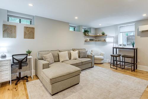 Walkable DC Stay! Stylish Studio in Adams Morgan
