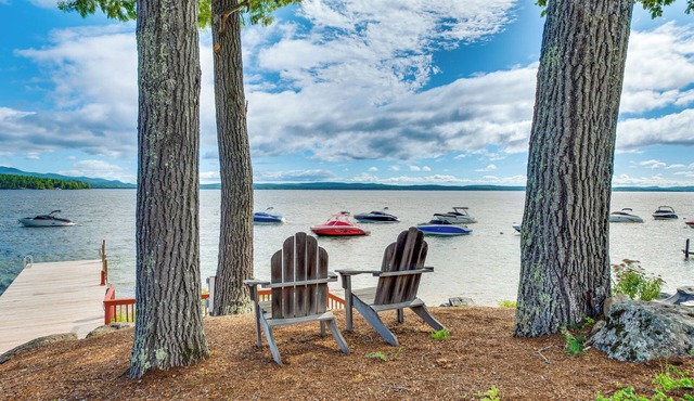 Waterfront Community: Lake Winnipesaukee Retreat!