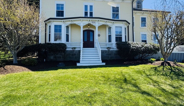 Waterfront Luxury Victorian Near Newport with Stunning Views