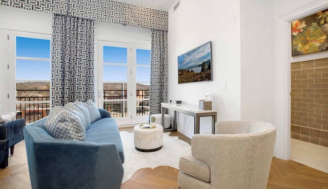 Wayfinder | On Dickson Street | Unmatched Views!