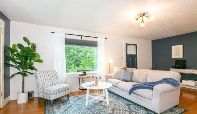 West Asheville Bungalow - Close to Biltmore/LexAve