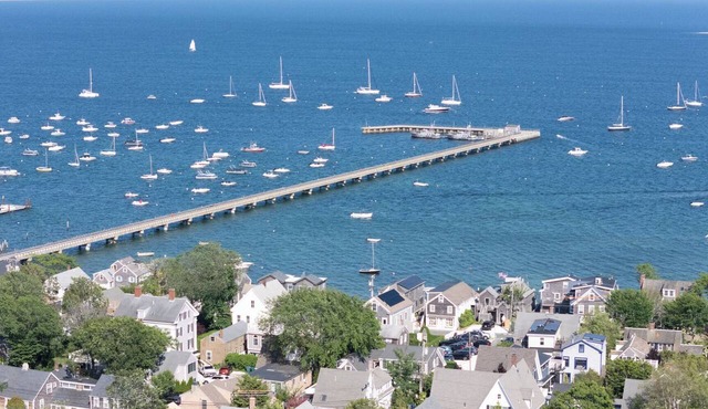 West End Water View, Large Private Deck, Steps to Town & Beach, Prkg 7 day