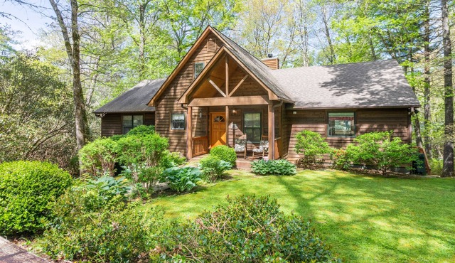 Woodland Hills Retreat - 5 Bedroom Option