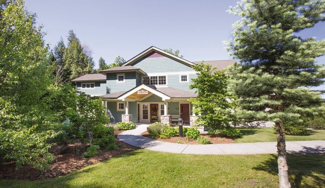 Wyndham Smugglers' Notch 4BR Apartment with Resort Access