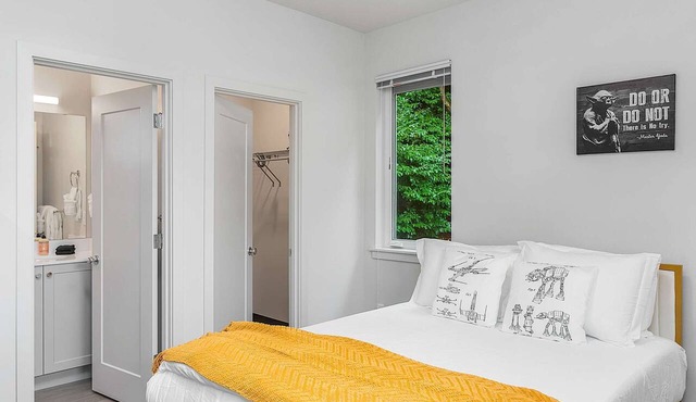 Yoda's Swamp Suite in Queen Anne