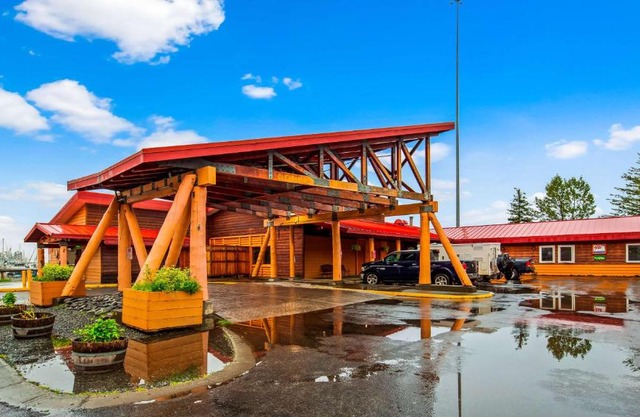 Valdez Harbor Inn 