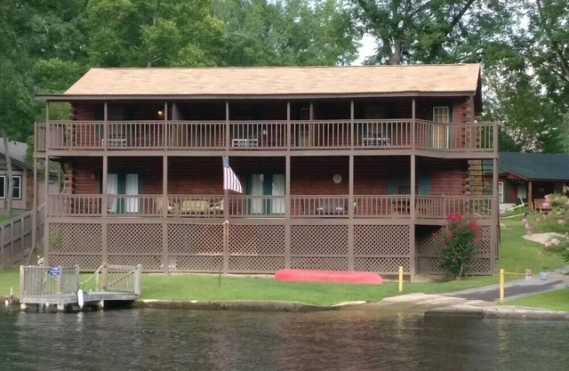 Cozy Waterfront Log 