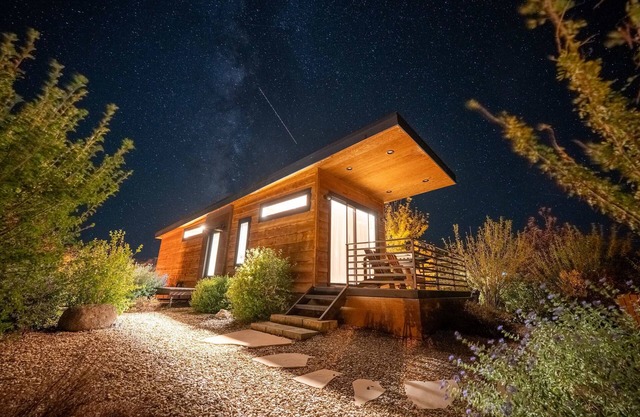 Modern Tiny Cabin Near Grand Staircase Utah