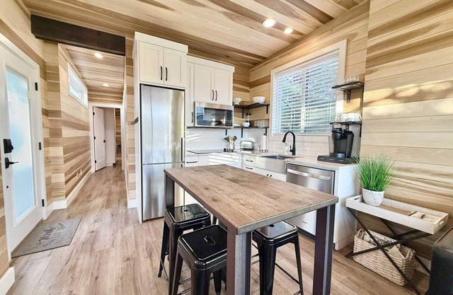 Modern Tiny Home Near Grand Staircase Utah