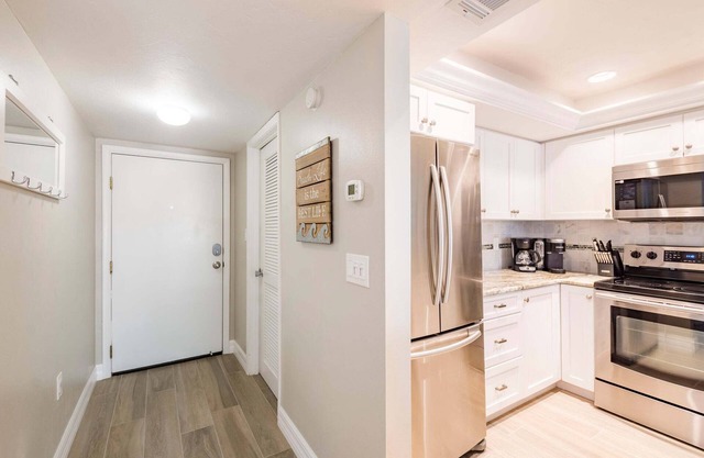 Relax in this 2-bedroom, 2-bath Bayside T Model condo in Sarasota.