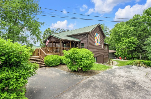 Spacious Cabin Retreat Near Cave Run Lake & Marina