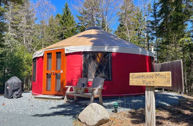 Acadia Yurts Southwest Harbor 