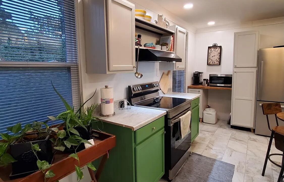 Vevay House | "The Little House on Pike"nCharming 2-bedroom house in wonderful Vevay.
