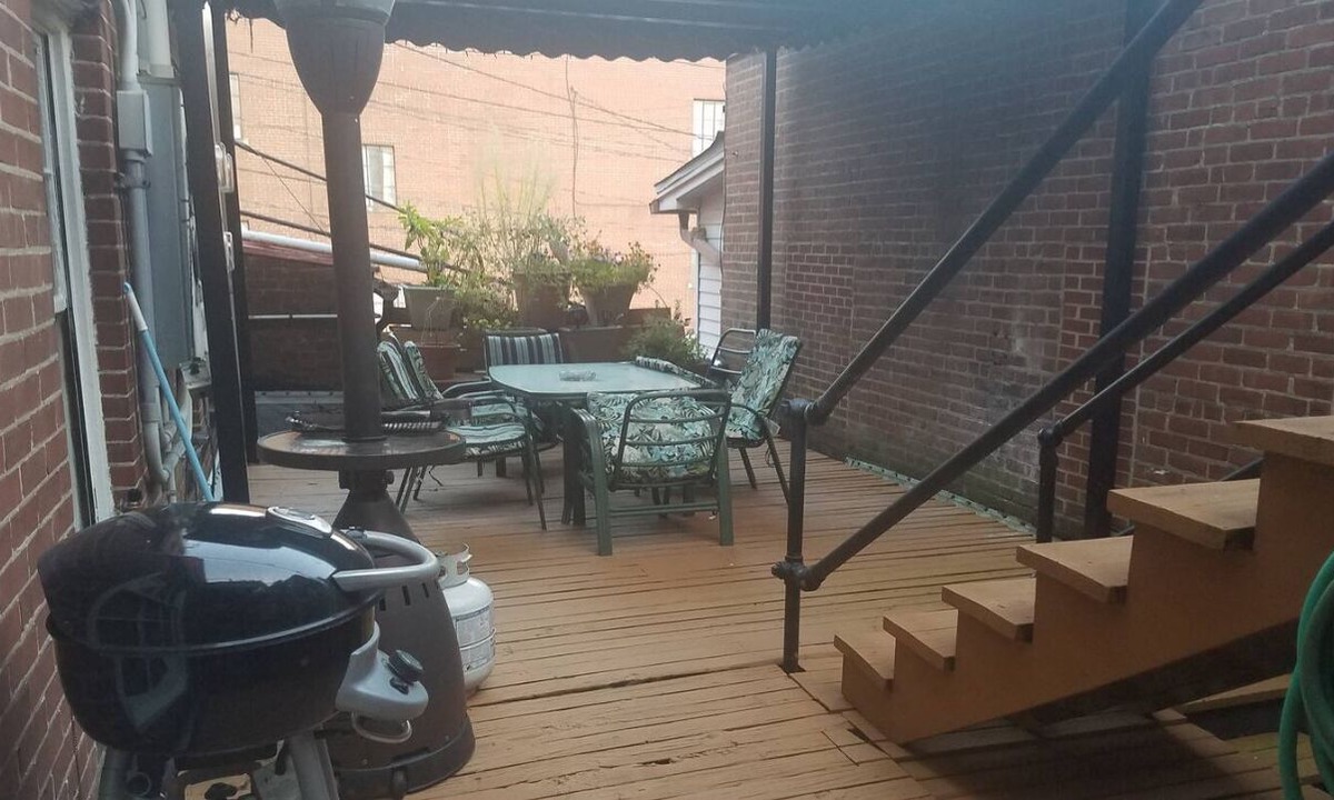 Maysville Apartment | Cozy 1-bedroom apartment in Maysville right in the entertainment district.