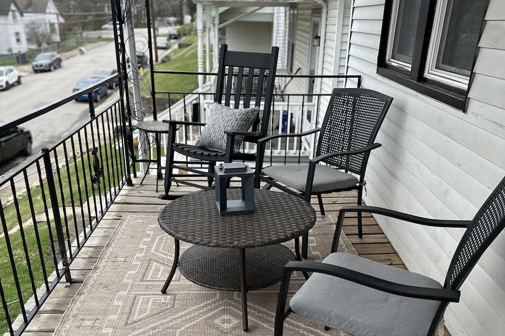 Dayton House | NEW! Pet & Family-Friendly Home. Ohio River Views! <5 miles to attractions!