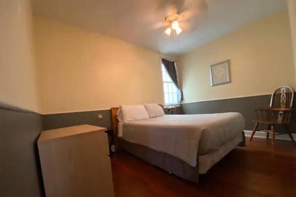 Gettysburg House | 100A, Historical Gettysburg Apartment