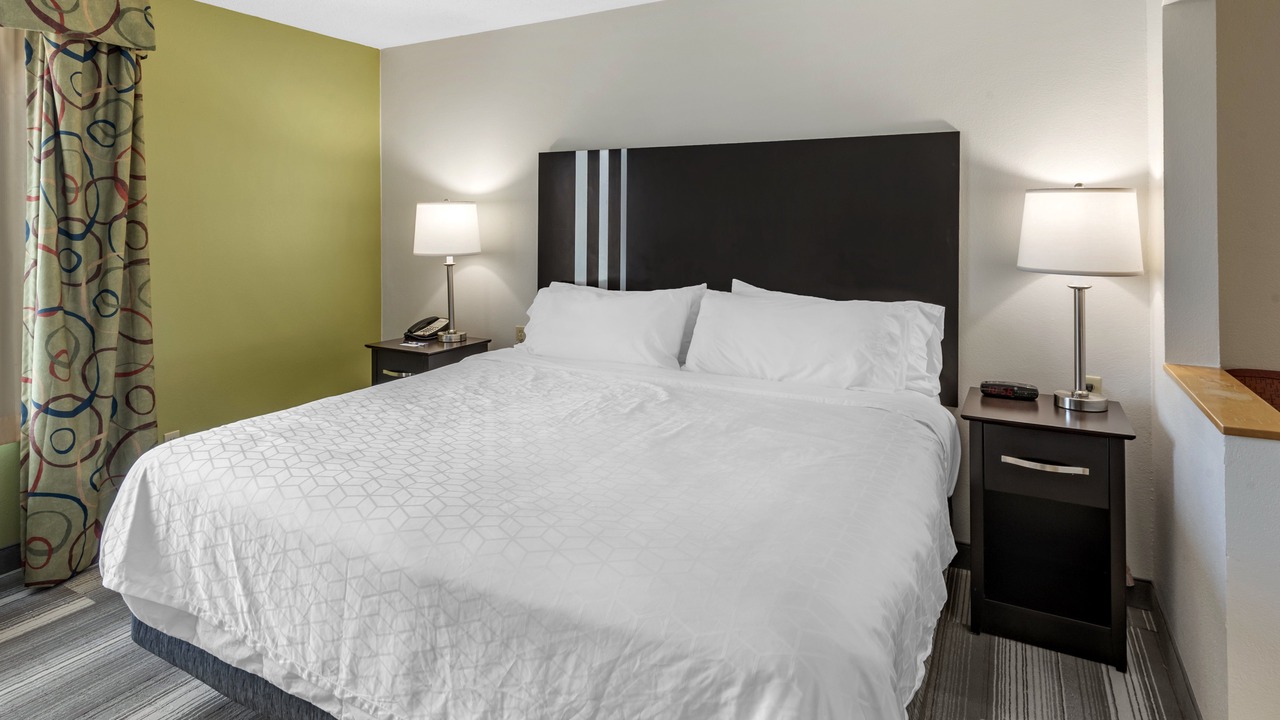 Photo of Bedroom in Blue Ash