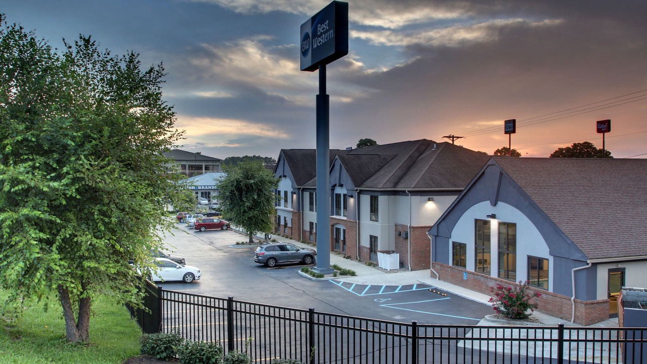 Photo of Buildings in Morehead