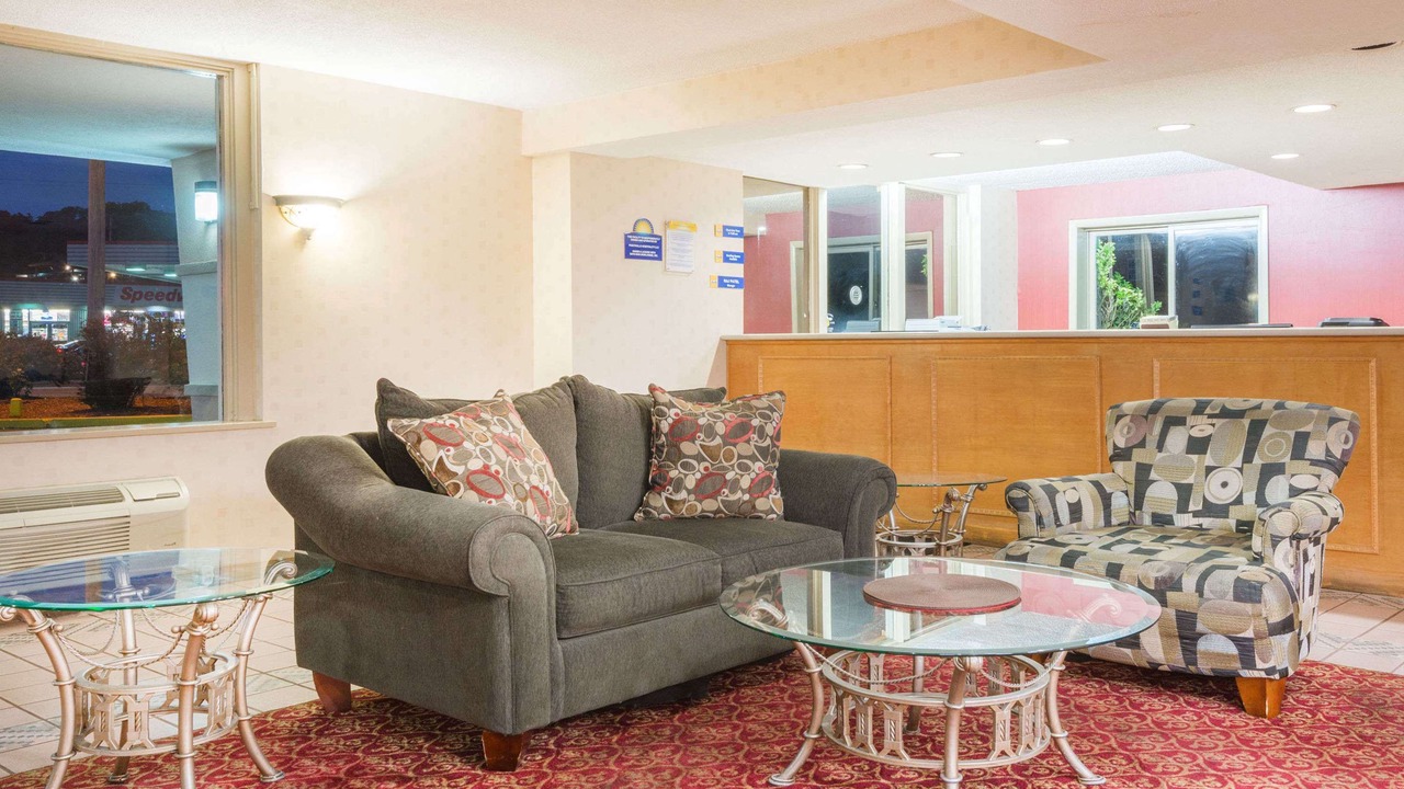 Photo of Livingroom in Paintsville