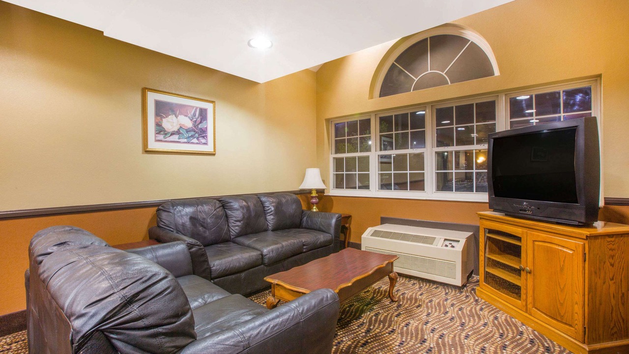 Photo of Livingroom in Sprague