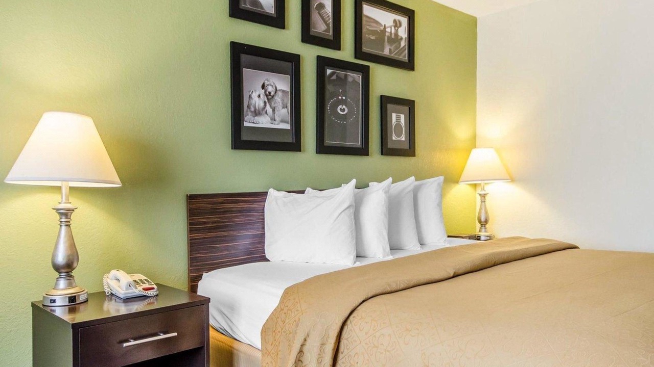 Photo of Bedroom in Carrollton