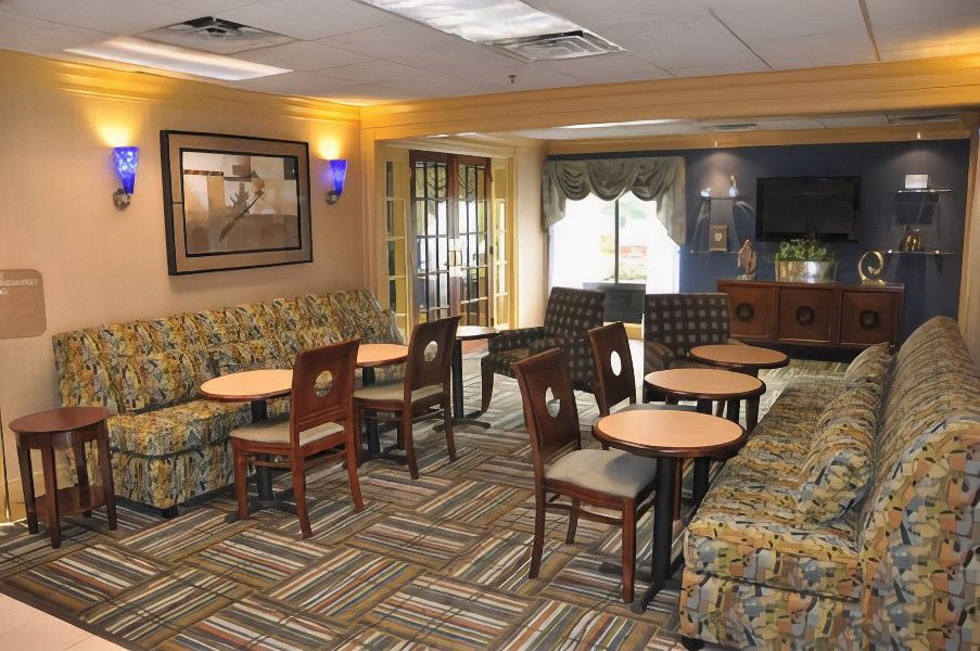 Photo of Livingroom in Morehead
