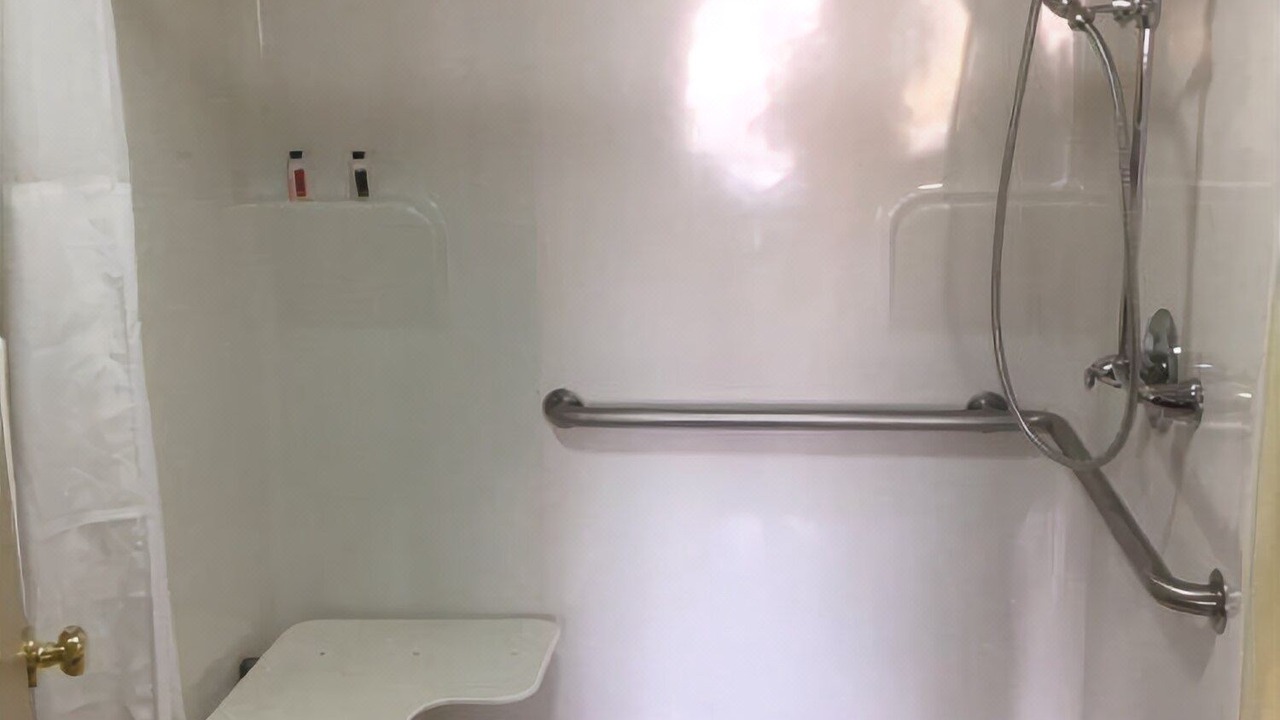 Photo of Bathroom in Paintsville