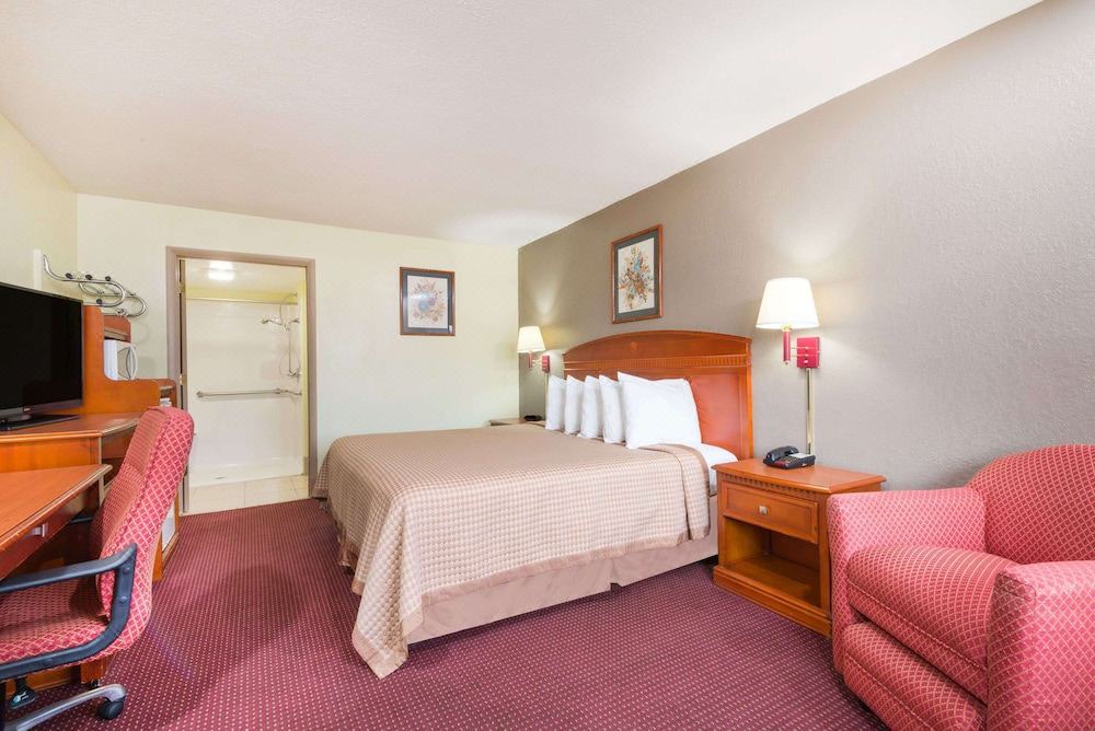 Photo of Bedroom in Paintsville