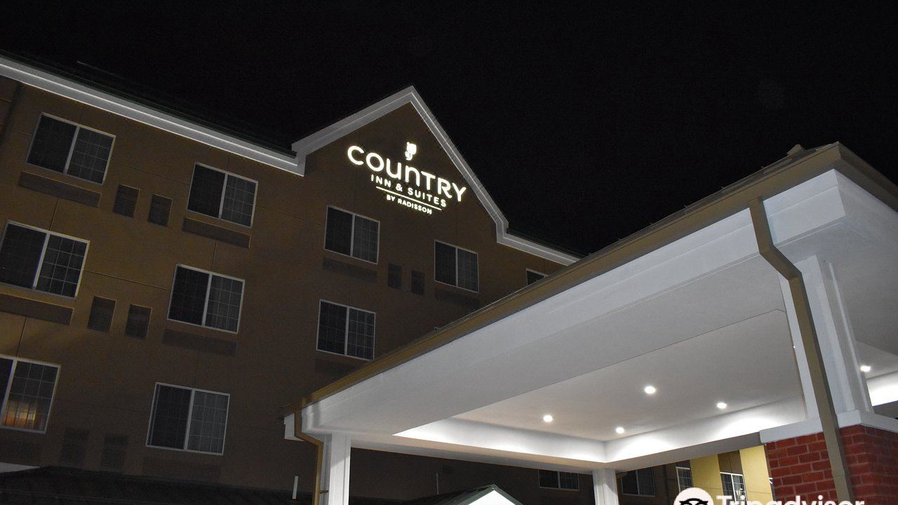 Photo of Buildings in Halfway